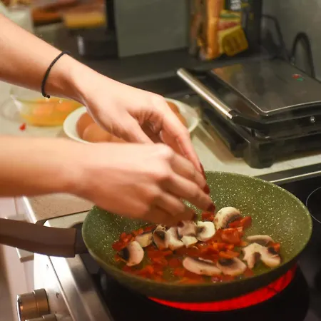 Basil Tree Stonehouse Flomochori