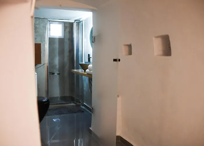 Basil Tree Stonehouse