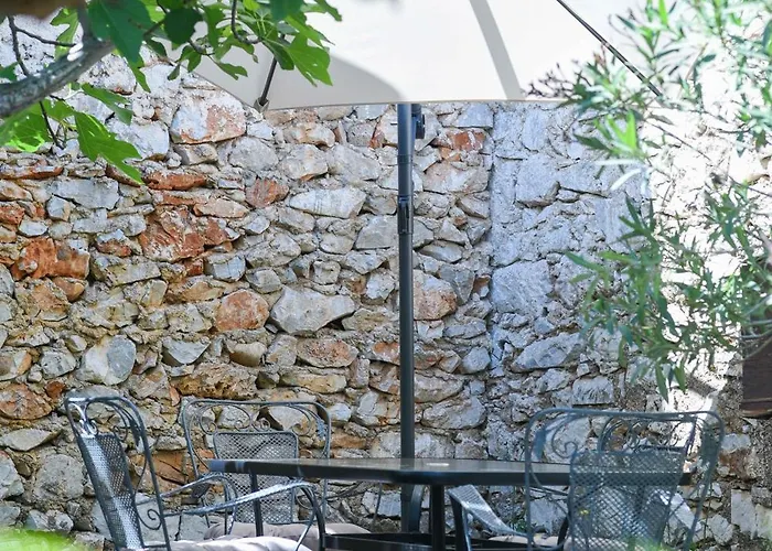 Basil Tree Stonehouse Hébergement de vacances *