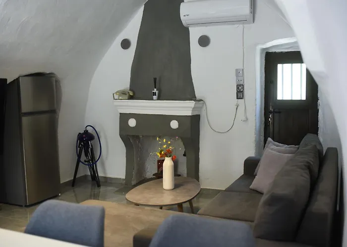 Basil Tree Stonehouse